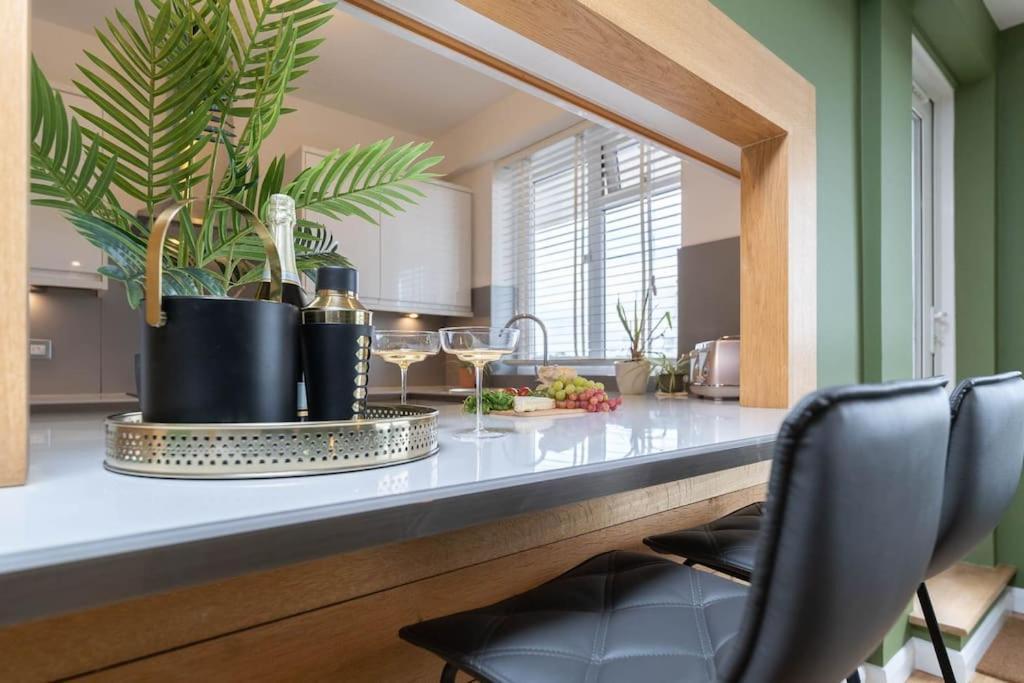 Lovely Apartment With Spectacular Views & Free Parking Brighton Kültér fotó